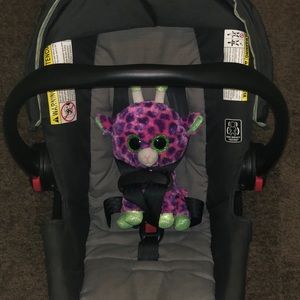 LIKE NEW GRACO CAR SEAT + BASE